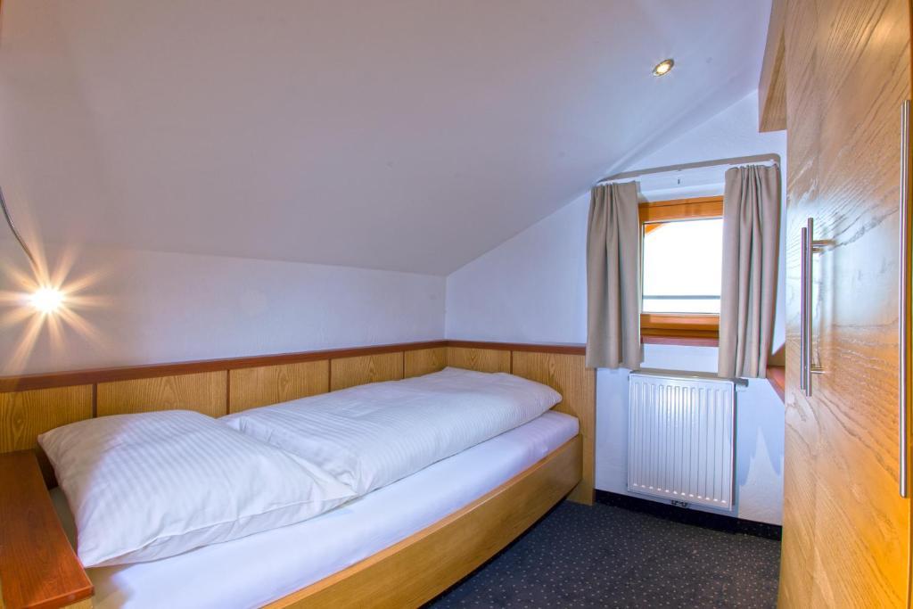 Hotel Lukas フィス 部屋 写真